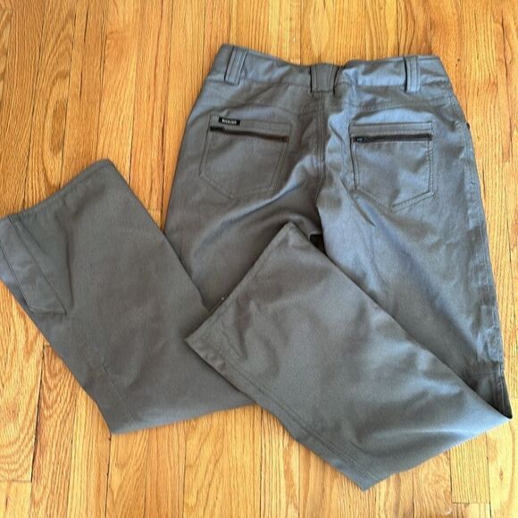 Holden sz M grey/taupe vented adjustable waist great pre owned condition - Picture 6 of 9